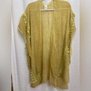 Francesca’s - Erin Marigold Crochet Ruana